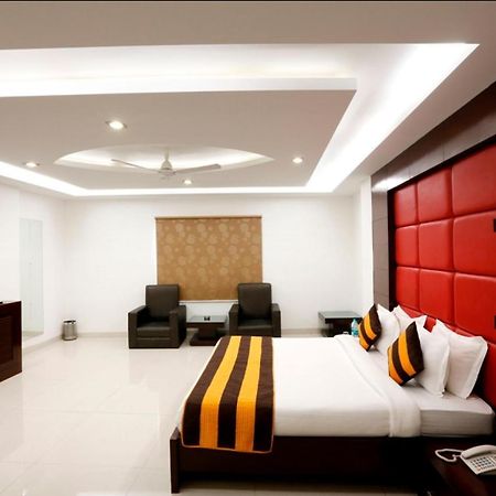 Hotel Anand International New Delhi Extérieur photo